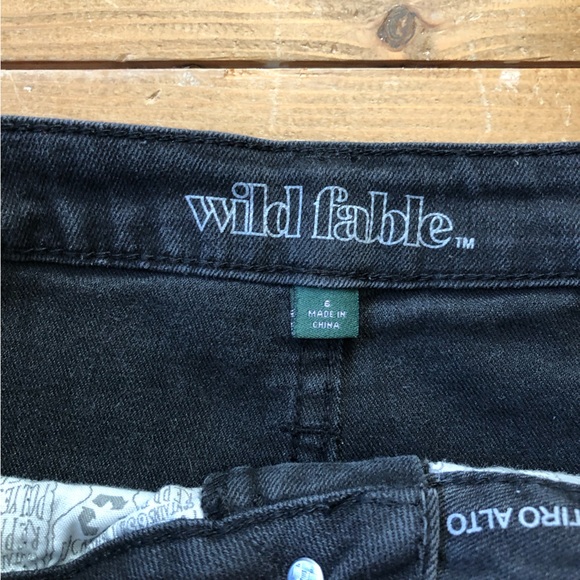 Black Stretchy Shorts - Picture 3 of 3